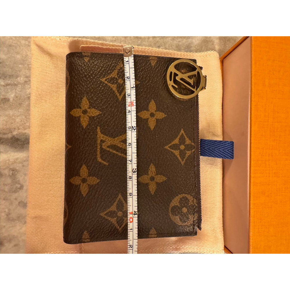 Louis Vuitton Monogram Canvas Card Holder with Gold LV Charm - Picture 2 of 11